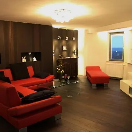 Designerwohnung In Denkmalgeschuetztem Wasserturm * Güstrow