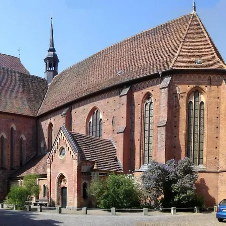 דירה Designerwohnung In Denkmalgeschuetztem Wasserturm Güstrow